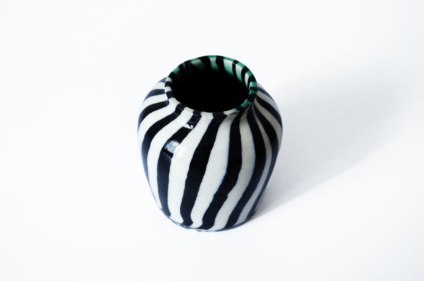 Neriage Black Stripes Vase