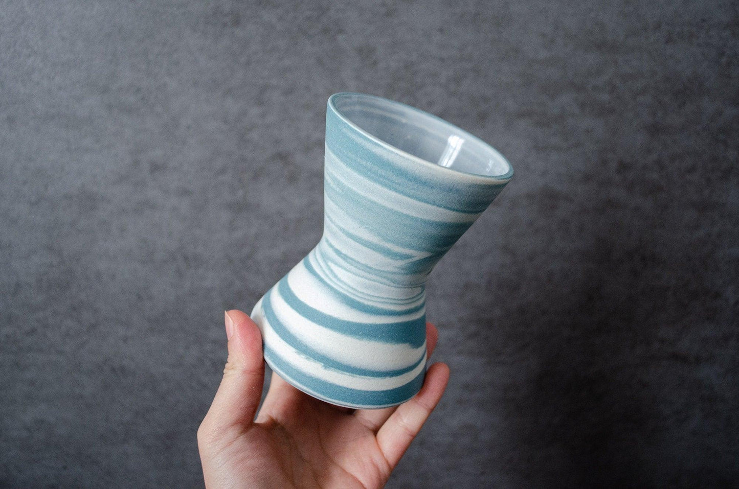 Hourglass-shaped Vase Saori M Stoneware