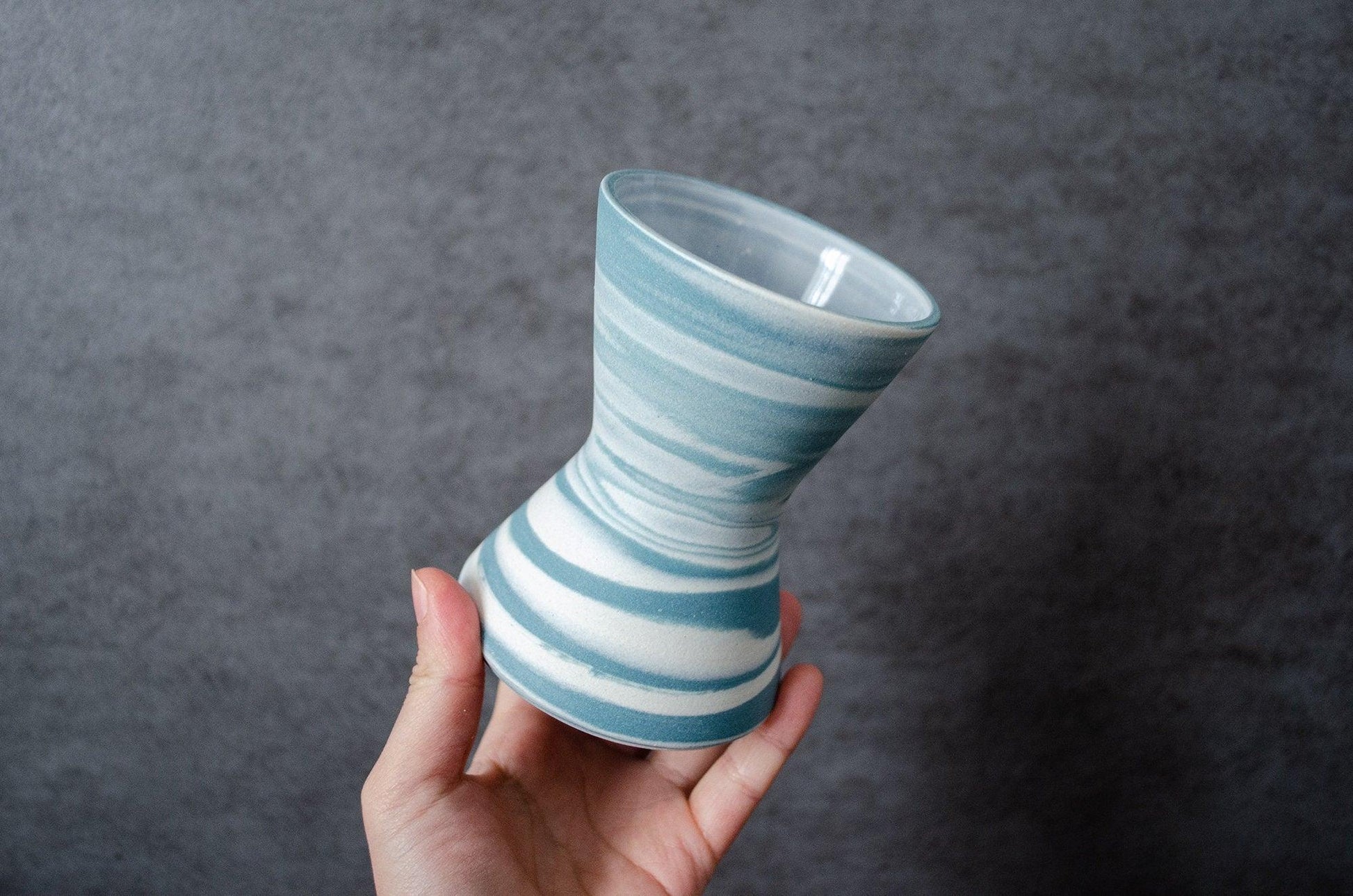 Hourglass-shaped Vase Saori M Stoneware