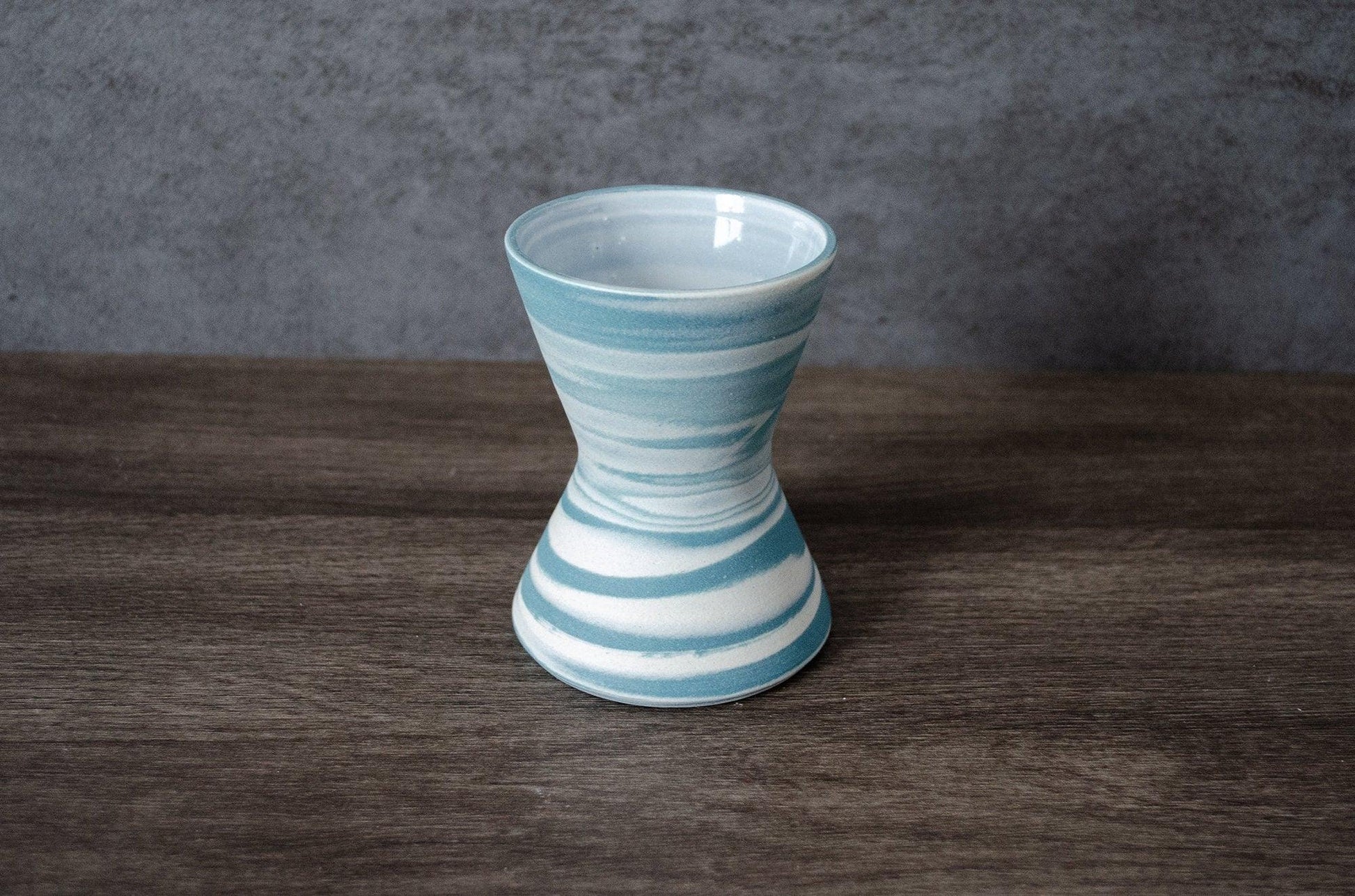 Hourglass-shaped Vase Saori M Stoneware