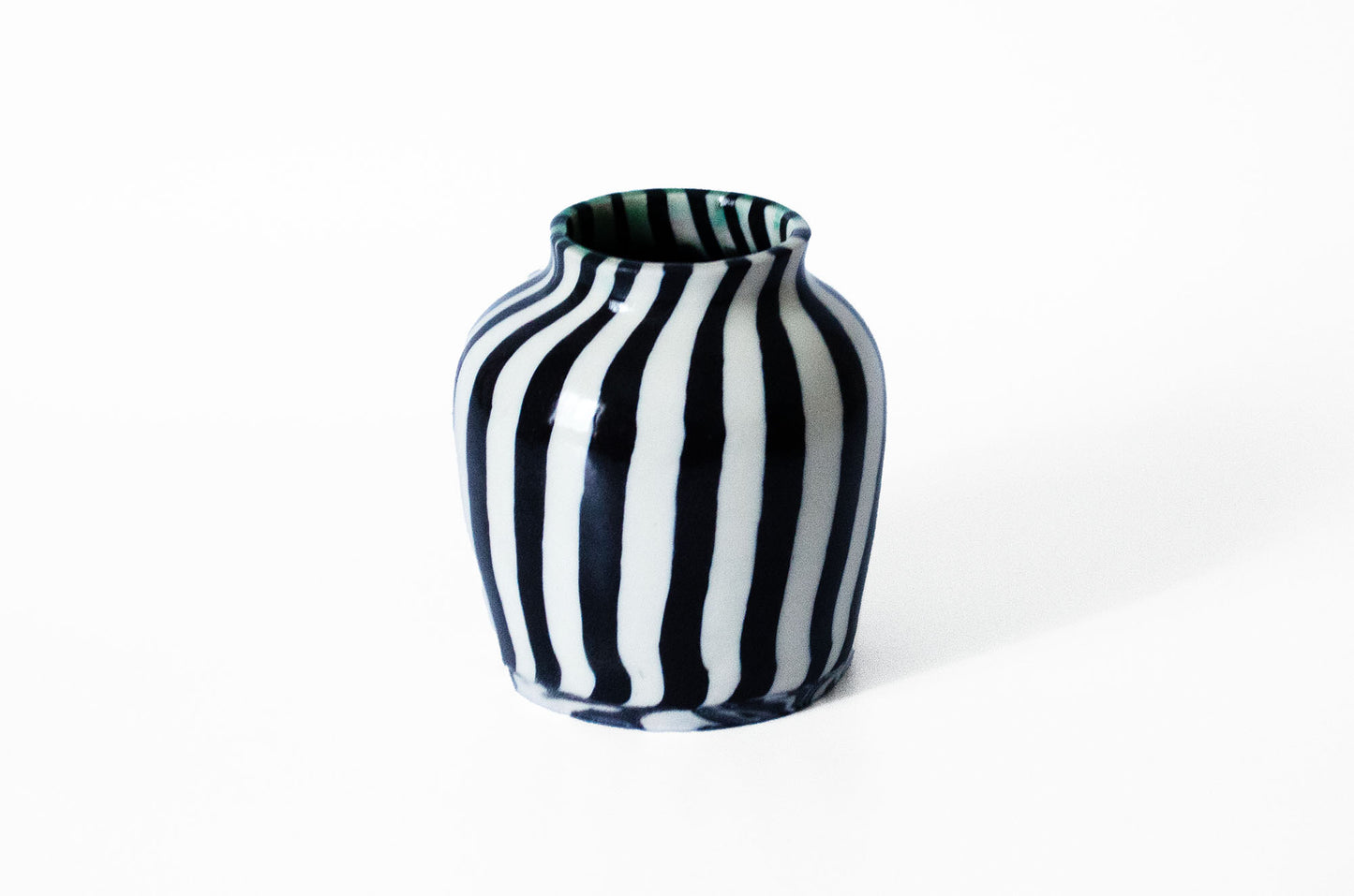Neriage Black Stripes Vase