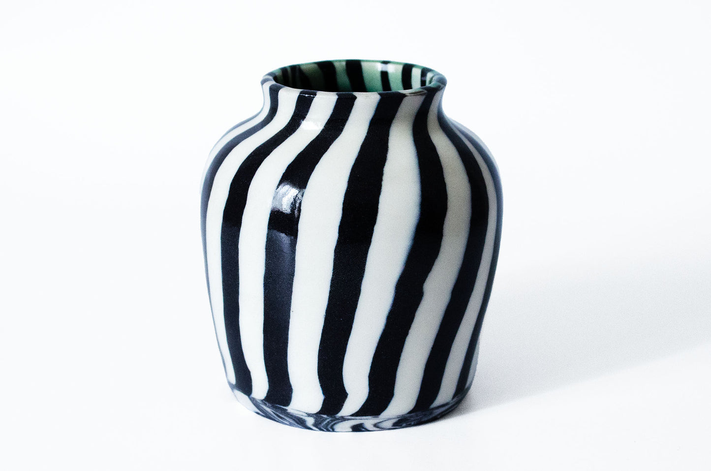 Neriage Black Stripes Vase