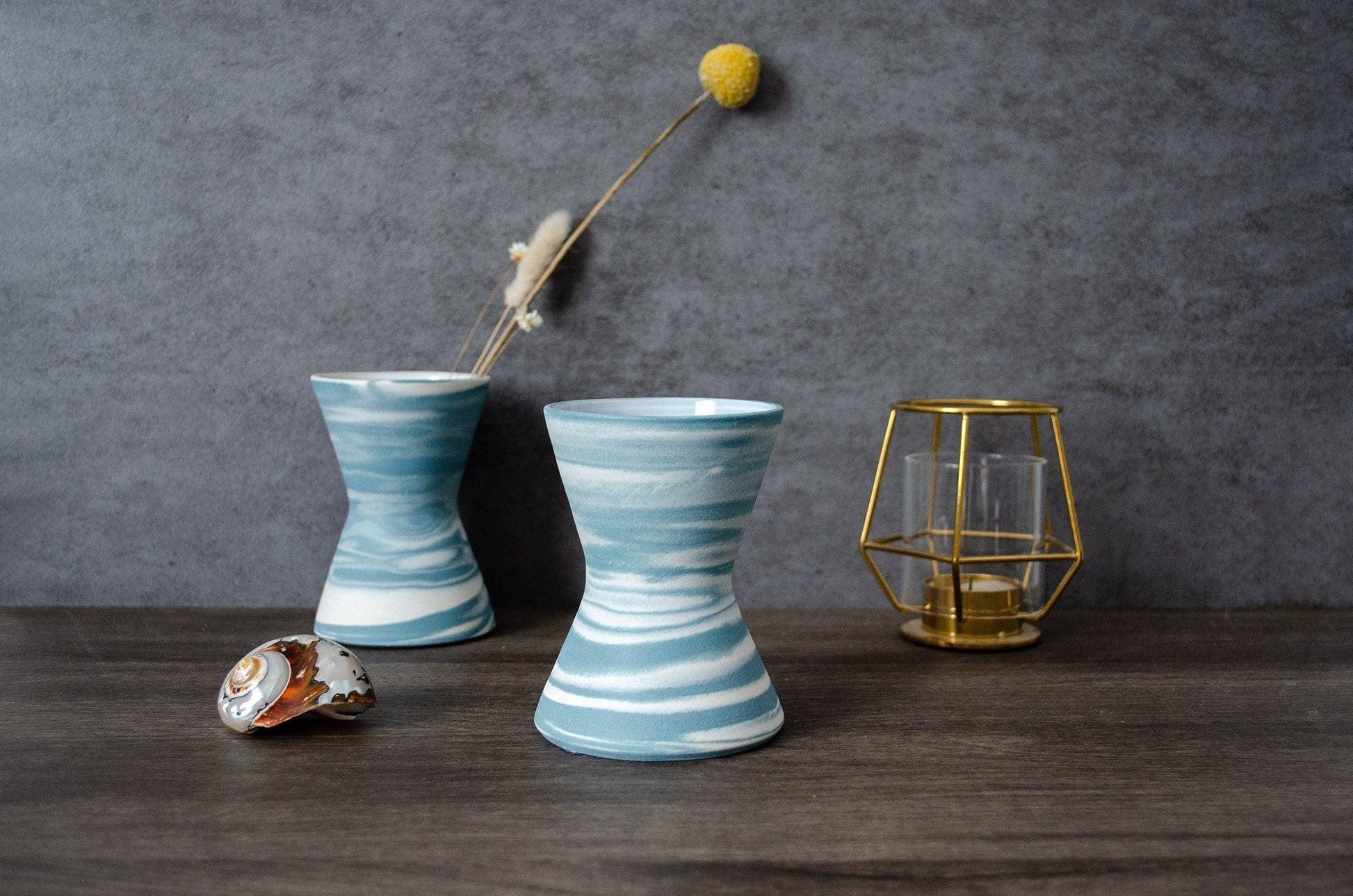 Hourglass-shaped Vase Saori M Stoneware